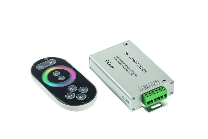STEROWNIK RADIOWY Z PILOTEM DO TAŚM LED RGB 12A (4A/KANAŁ) - PD006601 - POLTRONIC