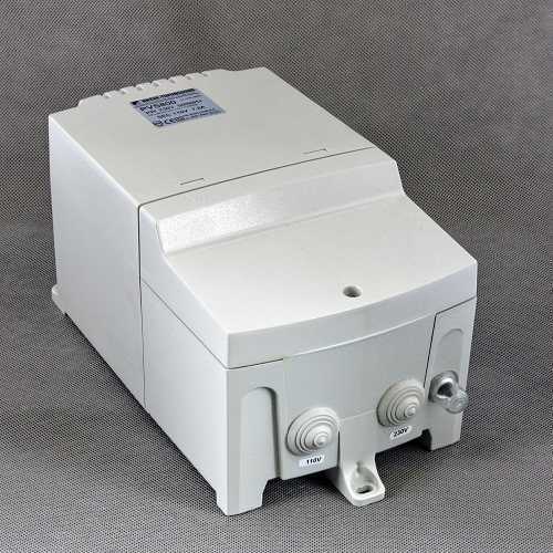 TRANSFORMATOR JEDNOFAZOWY IP54 PVS 630 230/110V Z ZABEZPIECZENIEM - 16045-9981 - BREVE