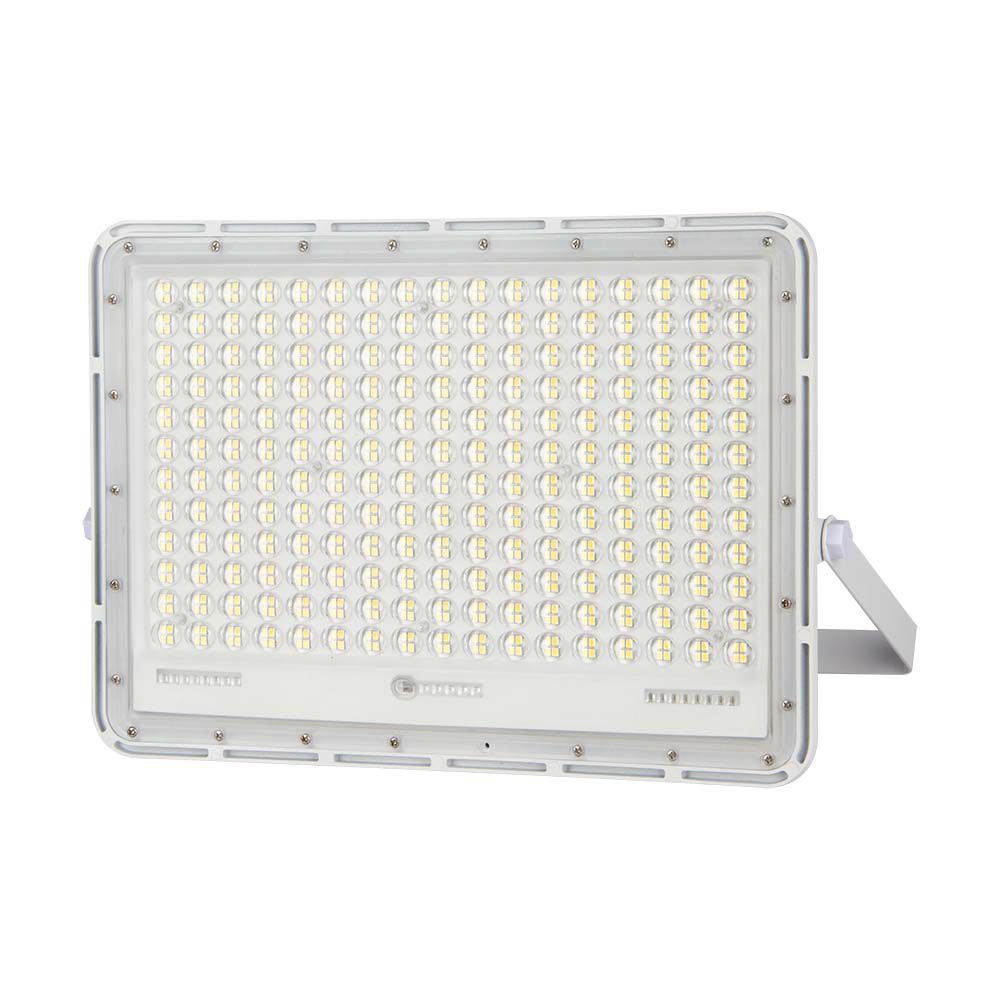 30W Solarny naświetlacz LED z czujnikiem zmierzchu / Panel z przewodem: 3m / Pilot / Bateria 20000mAh/ Barwa:6400K / Obudowa: Biała - 7847 - V-TAC