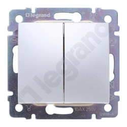 ŁĄCZNIK ŚWIECZNIKOWY 10AX 250V ALUMINIUM VALENA - 770105 - LEGRAND