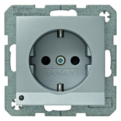 GNIAZDO SCHUKO Z UZIEMIENIEM Z PODŚWIETLENIEM ORIENTACYJNYM LED ALU MAT B.KWADRAT/B.7  - 41091404 - HAGER