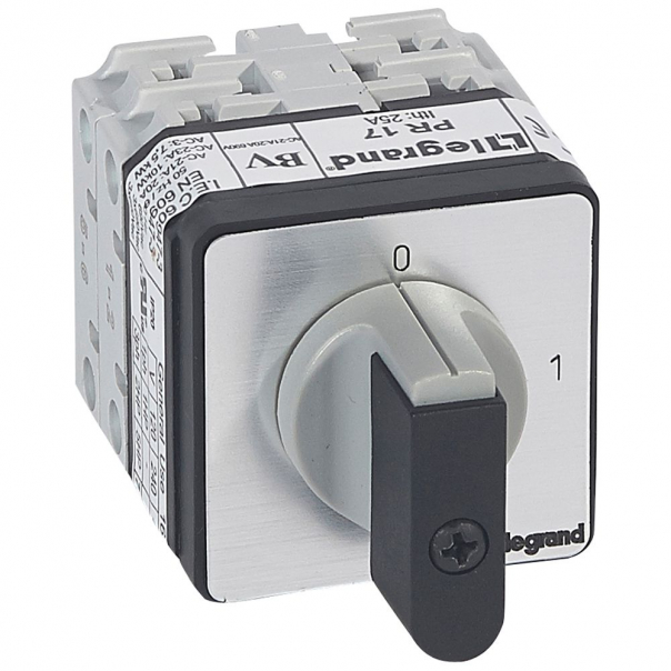 ŁĄCZNIK KRZYWKOWY 20A 3 BIEGUNY PROGRAM 0-1 PR17 - 027407 - LEGRAND