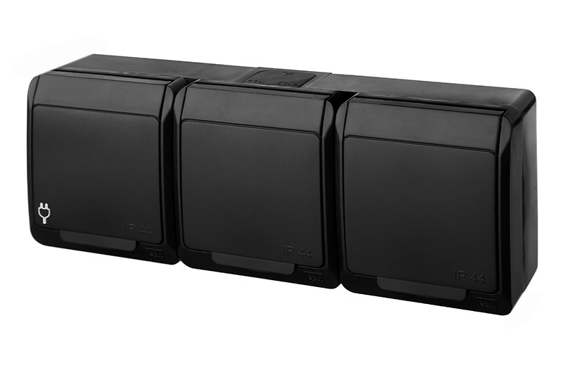 GNIAZDO POTRÓJNE Z UZIEMIENIEM HERMETYCZNE NATYNKOWE 3X2P+Z 16A 250V IP44 CZARNY HERMES - 0323-09 - ELEKTRO-PLAST NASIELSK