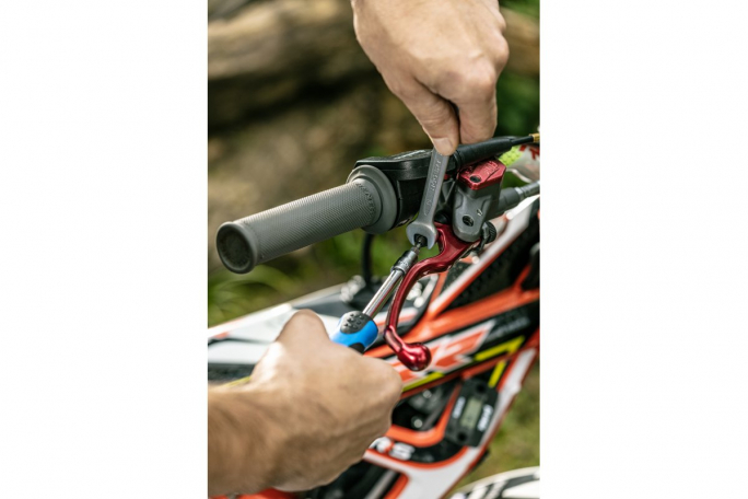 Pokrętło do nasadek 1/4", 150 mm - HT1S203 - HOGERT