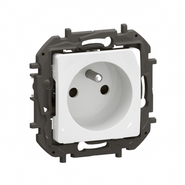NOWE NILOE - GNIAZDO 2P+Z Z PRZESŁONĄ, ZACISKI AUTOMATYCZNE 16A - 250V~ BIAŁE - NP3100WH - LEGRAND