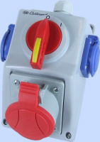 ZESTAW INSTALACYJNY C32-18.2N WŁĄCZ-WYŁĄCZ 0-I GNIAZDO 3P+N+Z, 2 X 2P+Z IP-54 - 974061 - ELEKTROMET DZIERŻONIÓW